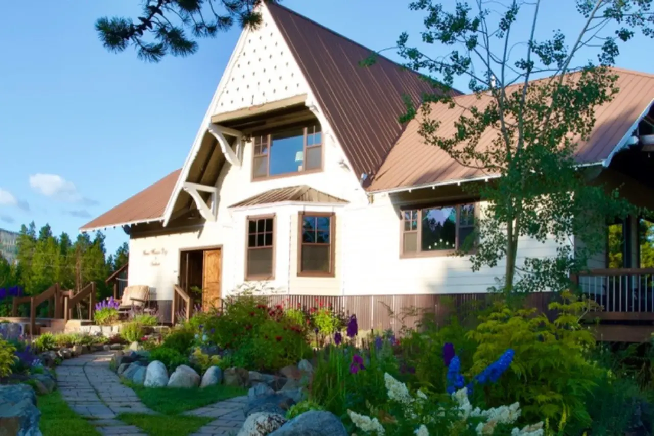 thumb 2cols 2 getting here where is glacier national park located