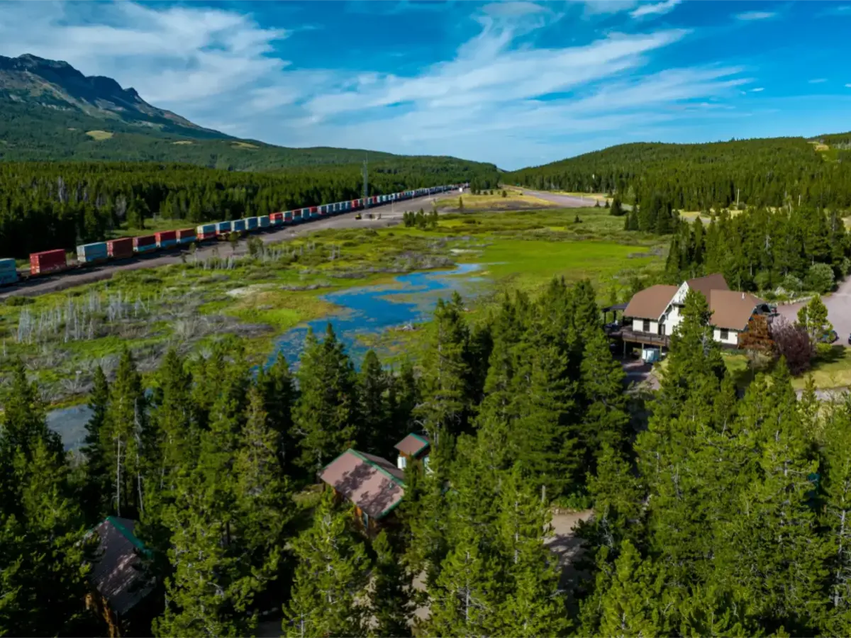 glacier national park lodging amenities banner1 batcheditor fotor (1)
