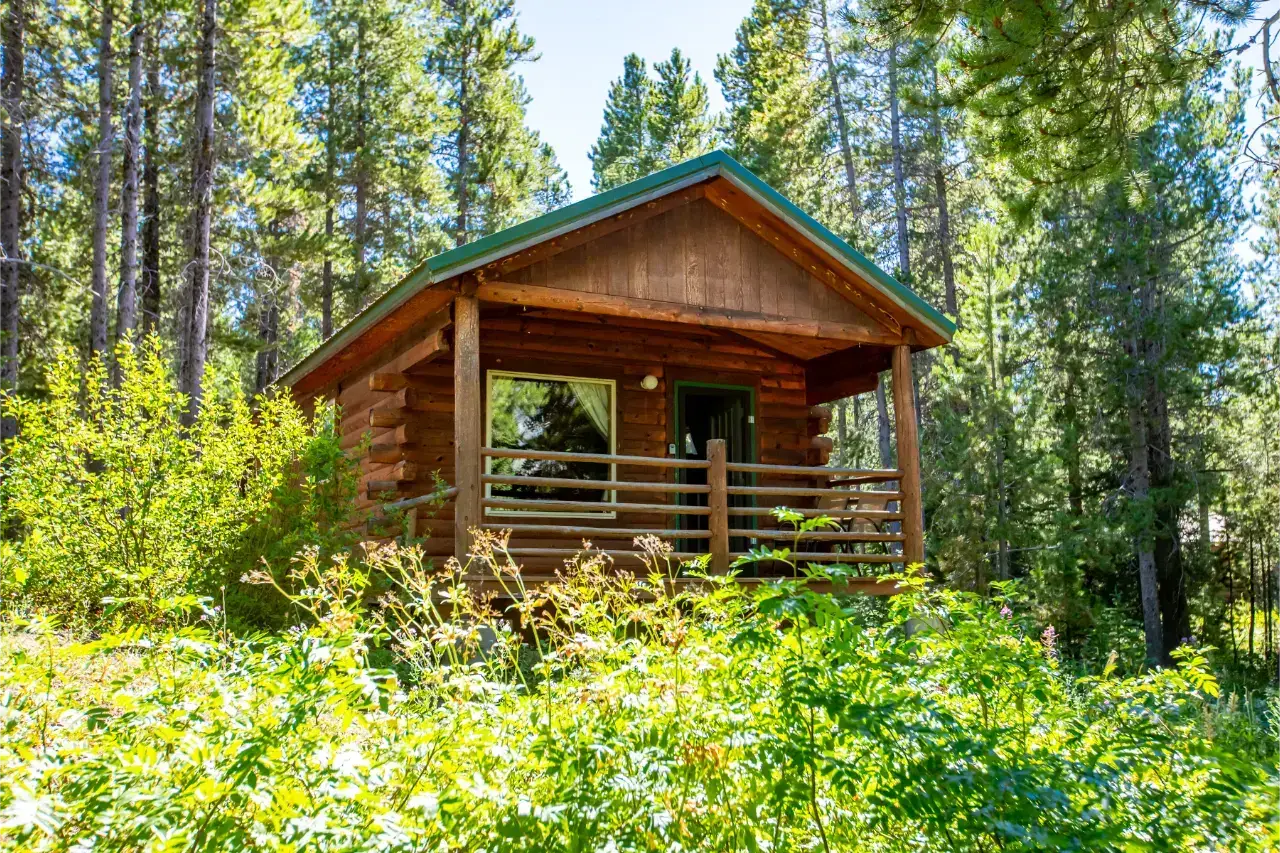 glacier national park lodging exteriors double cabins (4)