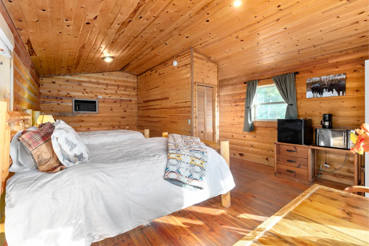 lodging in glacier national park double cabins (8)